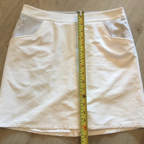 Chase Golf Skirt - Picture 3 of 4